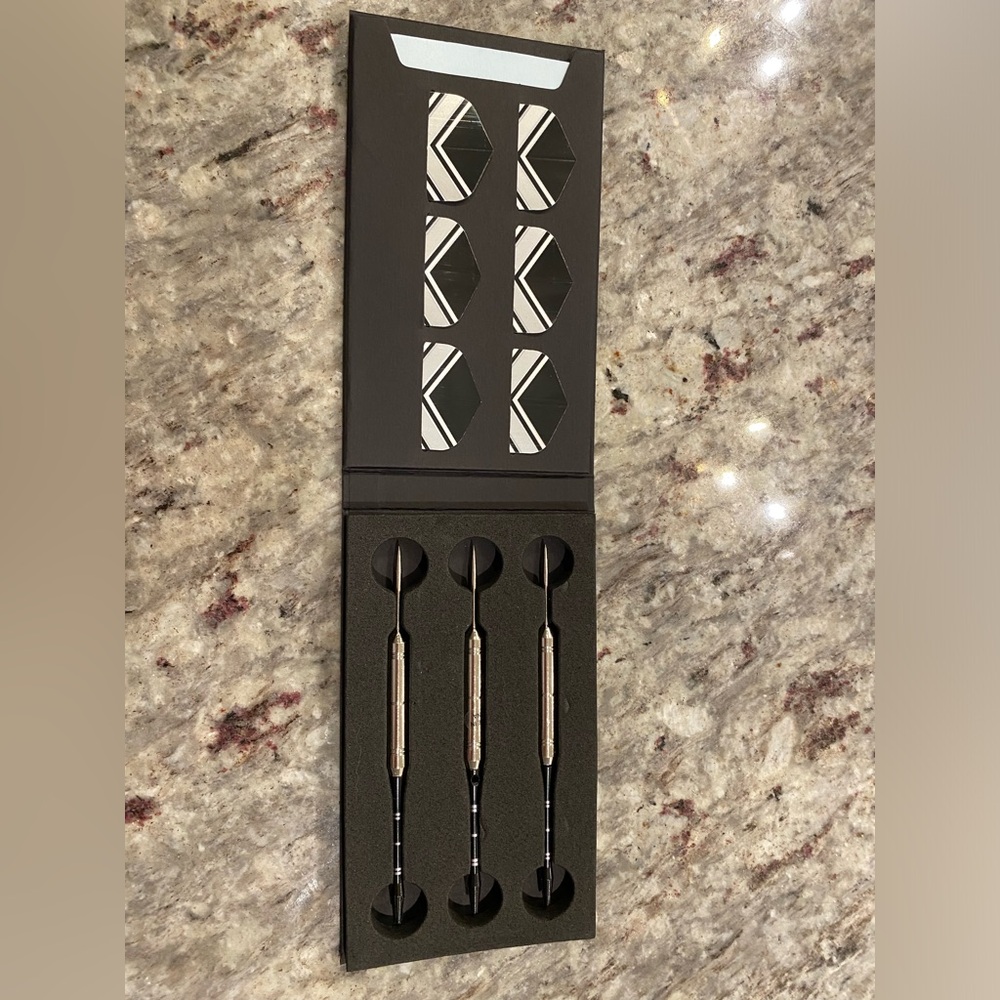 Marlboro dart set